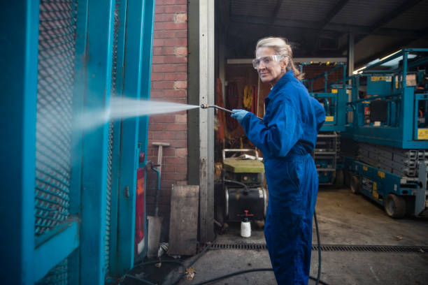 Why Choose Our Certified Pressure Washing Experts for Your Project Needs in Hudson, IL?